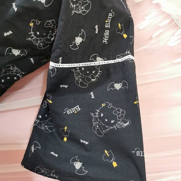 Devil Hello Kitty Outfit Size Small Black Top Shorts Cosplay Sleepwear Halloween - Picture 12 of 12